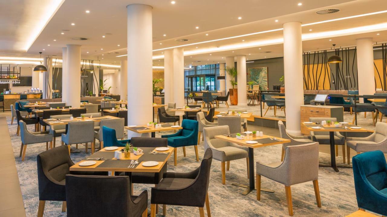 Garden Court Kitwe Hotel Bagian luar foto