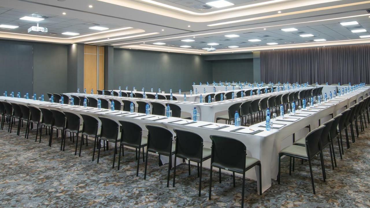 Garden Court Kitwe Hotel Bagian luar foto