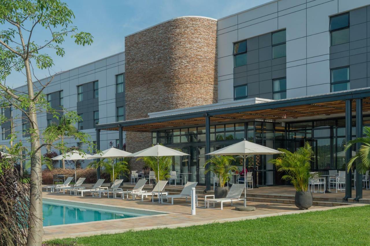 Garden Court Kitwe Hotel Bagian luar foto