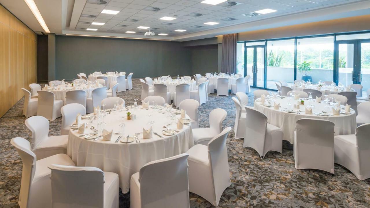 Garden Court Kitwe Hotel Bagian luar foto
